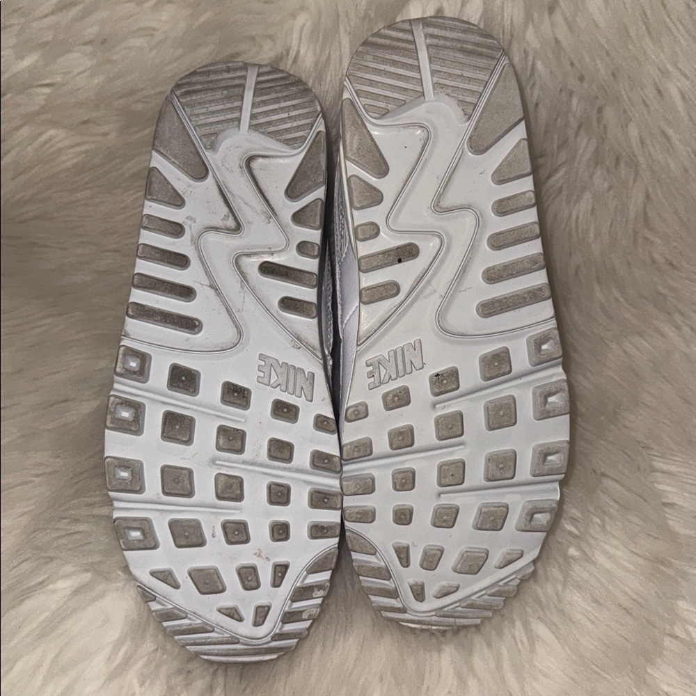 Nike Air Max 90 SE Silver Glitter/White Sneakers Size 5.5 - Picture 11 of 11